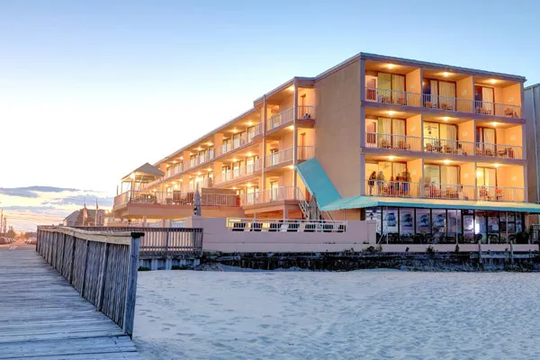 Housekeeper - Beau Rivage Beach Resort, Wildwood - 1