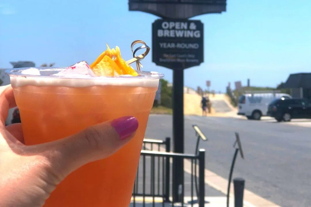 Hostess - Avalon Brew Pub, Avalon - 3