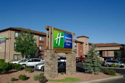 Housekeeper - Holiday Inn Express Hotel, Grand Canyon - 1