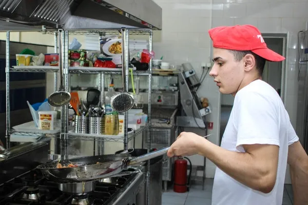 Cook - Piezano’s Pizza, Ocean city - 1