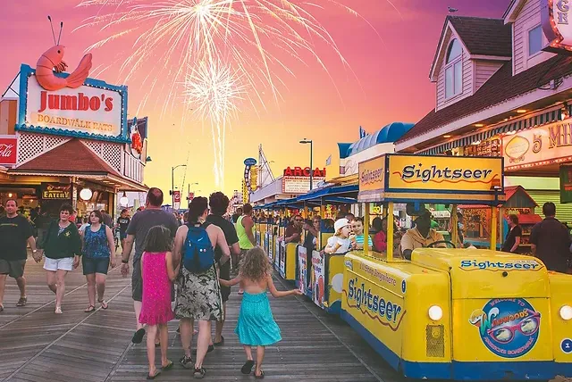 F&B attendant - Coastal Blue, Wildwood - 3
