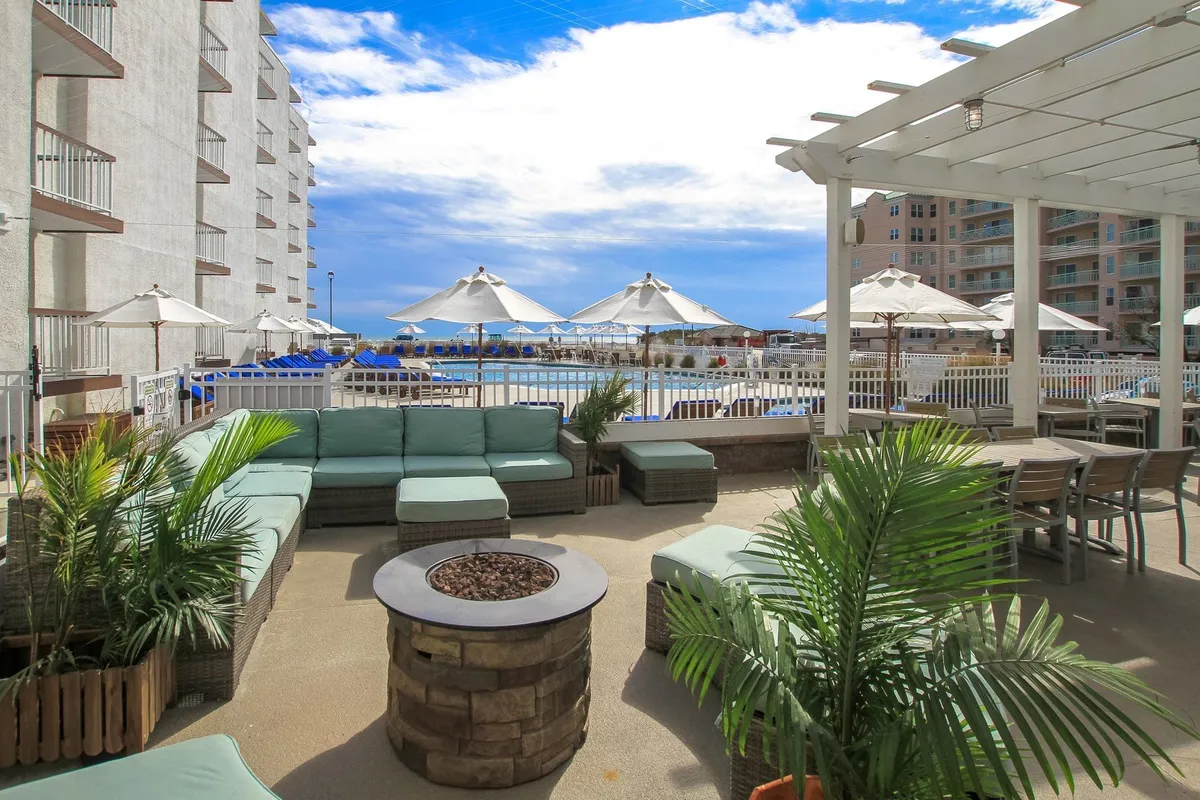 Housekeeper - Hotel Icona Diamond Beach, Wiildwood - 1