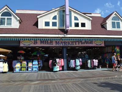 8 Mile Marketplace
